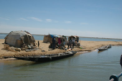 villaggio di pescatori lungo Niger